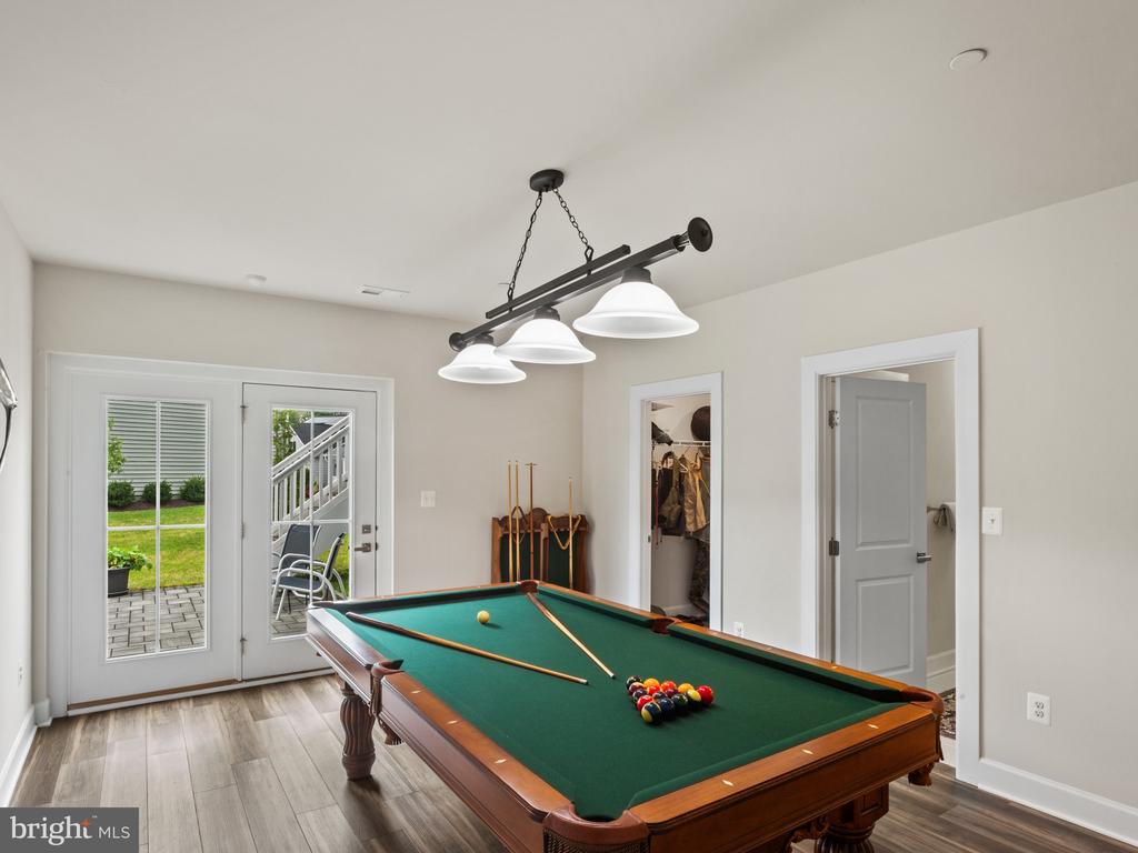 3102 MEANDER BND