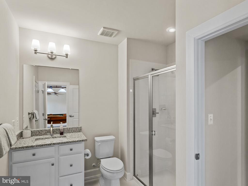 3102 MEANDER BND