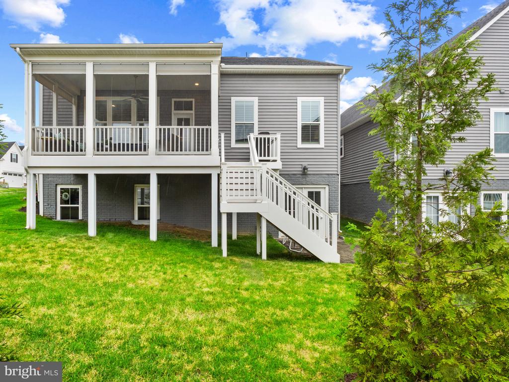 3102 MEANDER BND