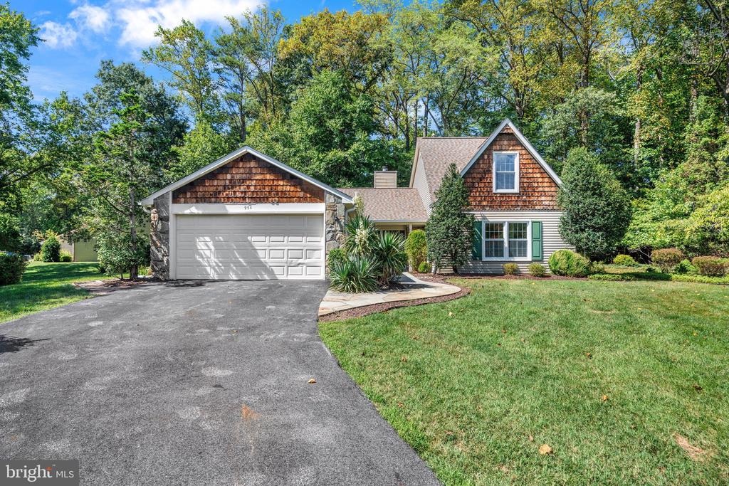954 SHADEWATER WAY