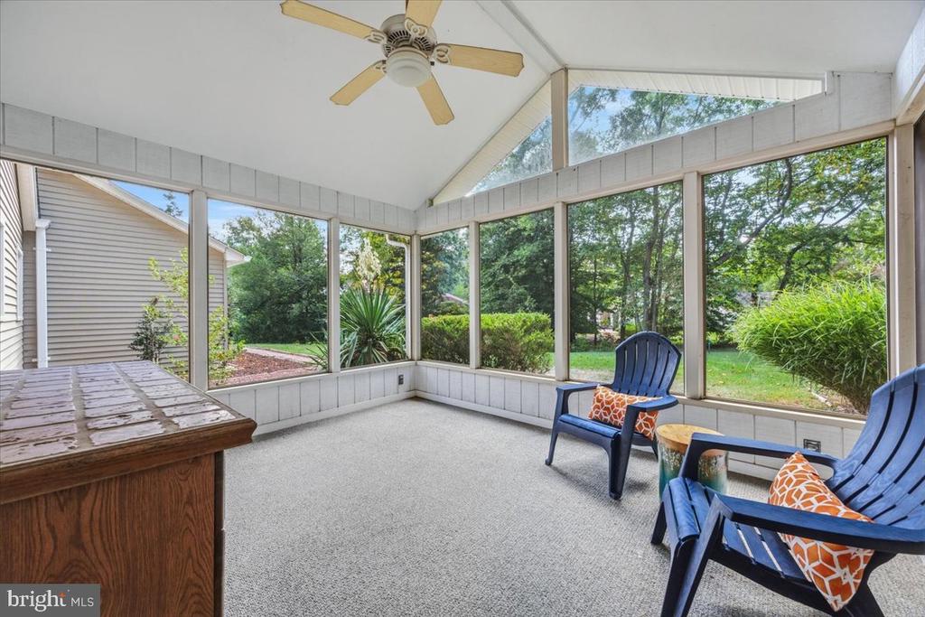 954 SHADEWATER WAY