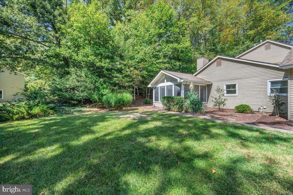 954 SHADEWATER WAY