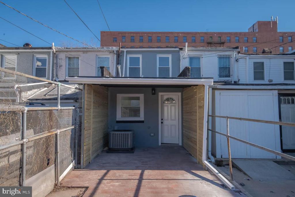 1108 W Hamburg St