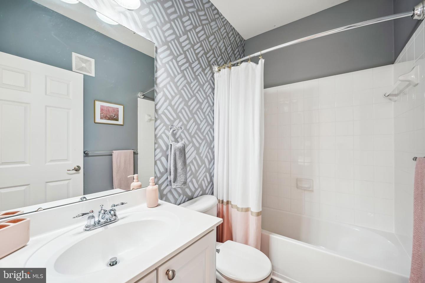 2330 Forest Ridge Ter #7