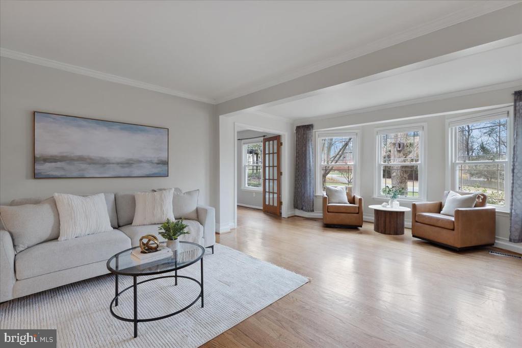 7607 I St