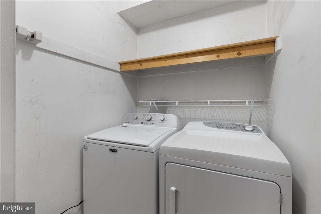 7607 I St