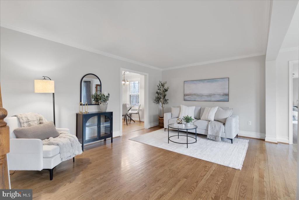 7607 I St