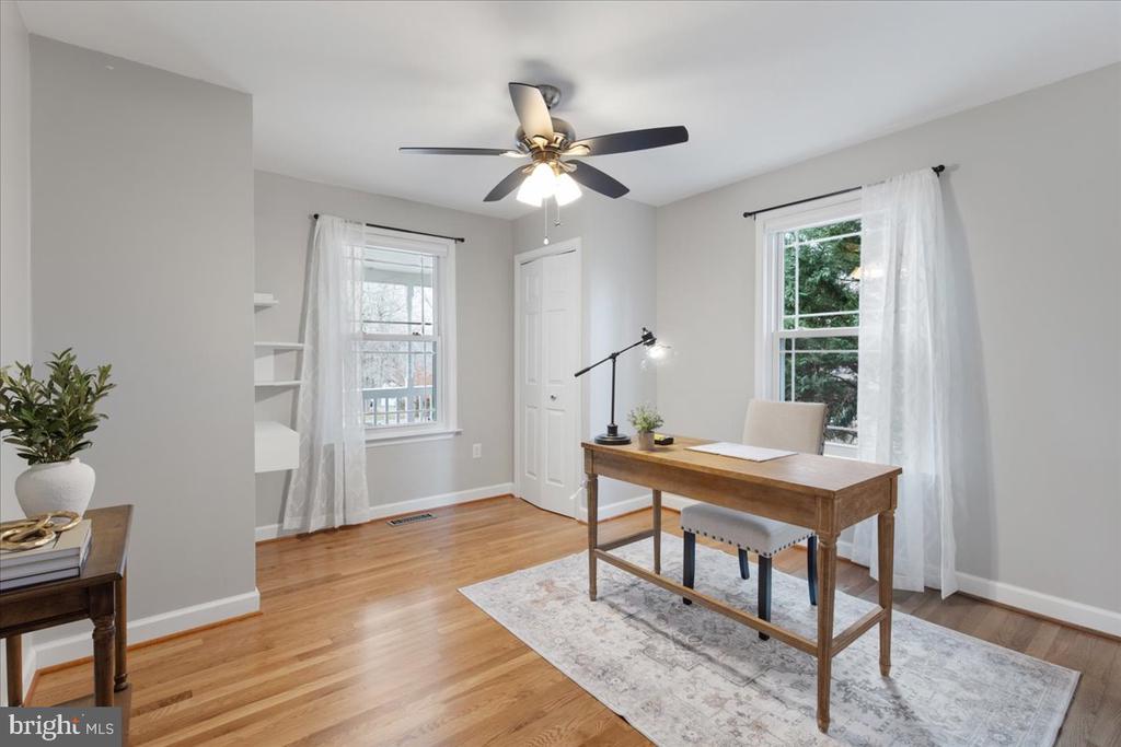 7607 I St