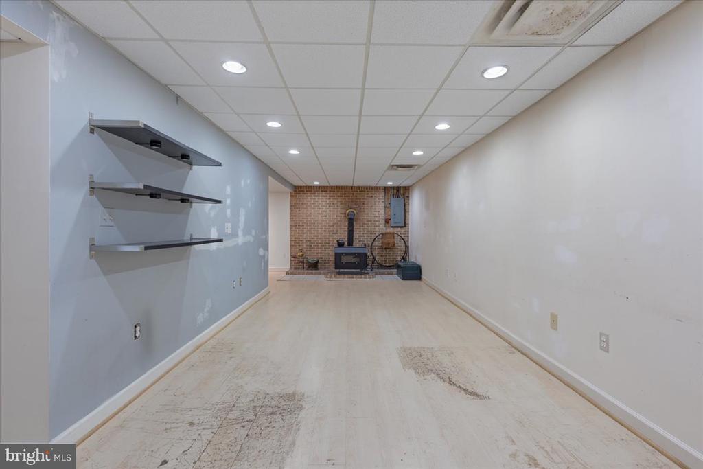7607 I St