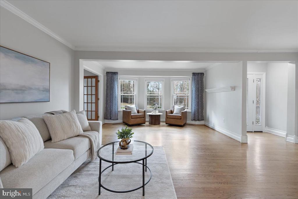 7607 I St