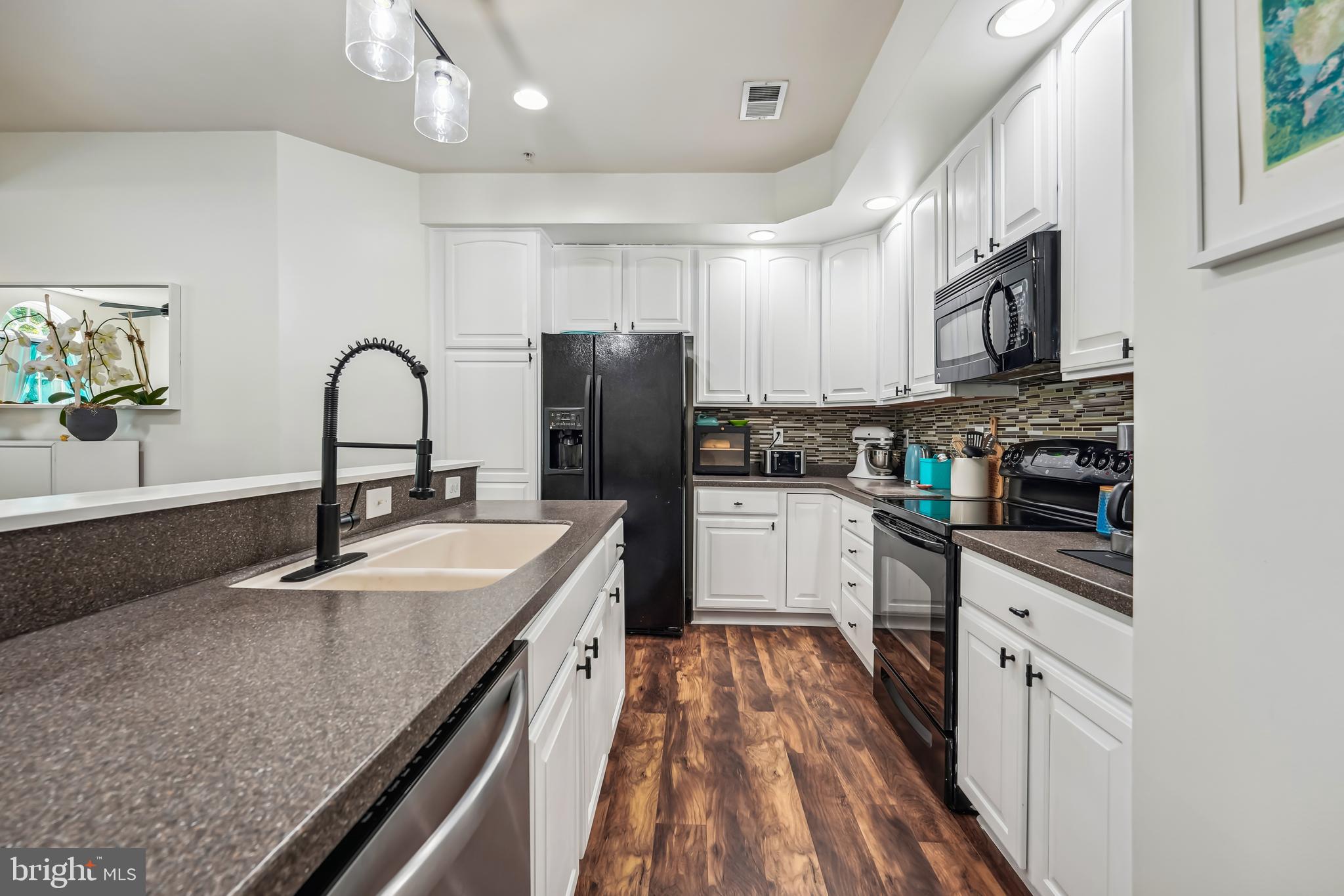 2330 FOREST RIDGE TERRACE 7