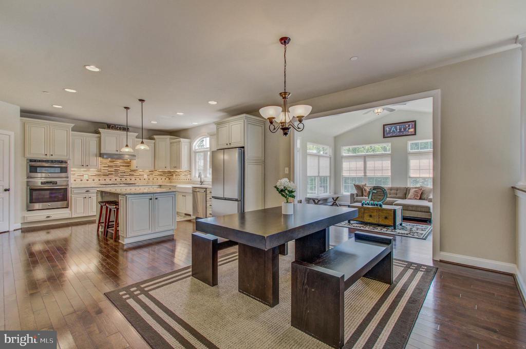 3188 HUNTSMAN DRIVE