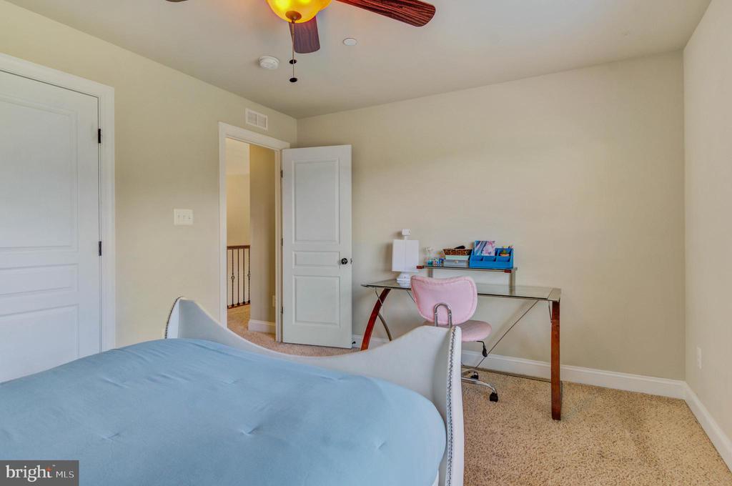 3188 HUNTSMAN DRIVE
