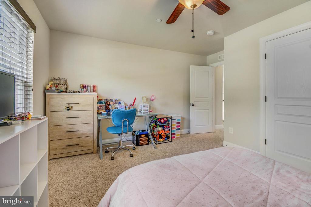 3188 HUNTSMAN DRIVE