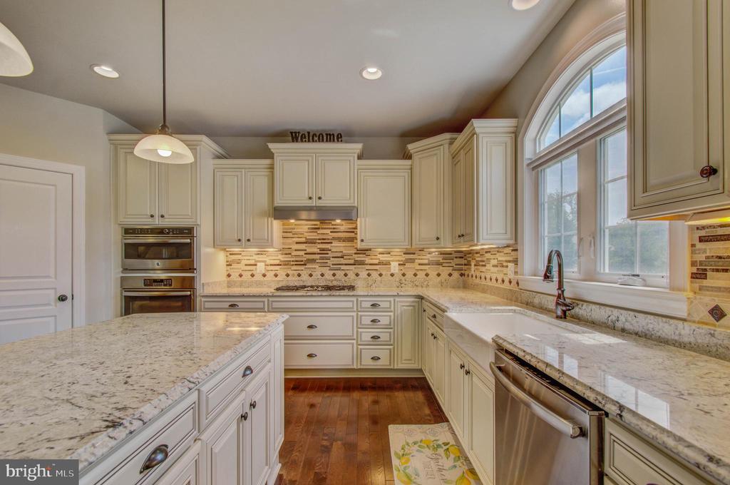 3188 HUNTSMAN DRIVE
