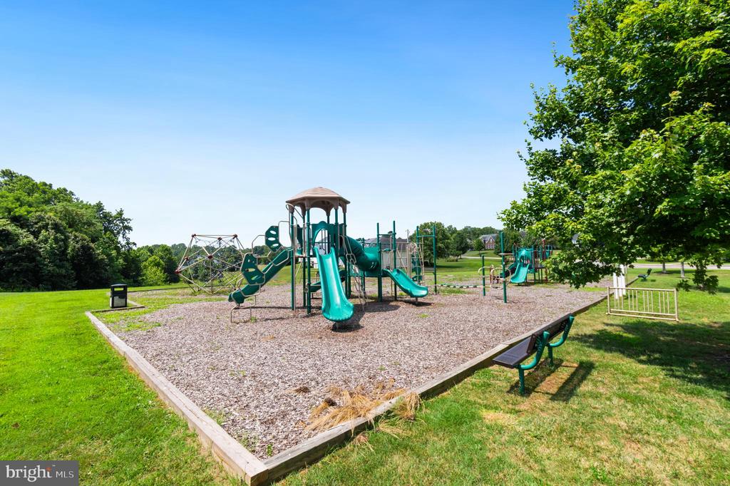3188 HUNTSMAN DRIVE