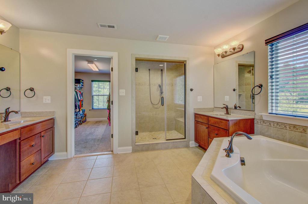 3188 HUNTSMAN DRIVE