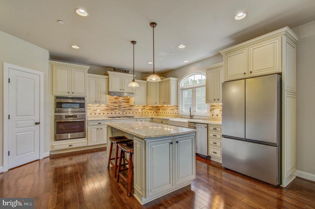 3188 HUNTSMAN DRIVE