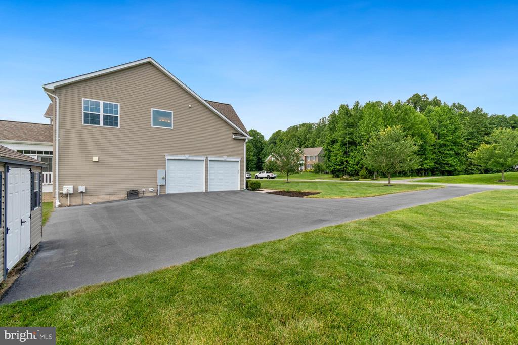 3188 HUNTSMAN DRIVE