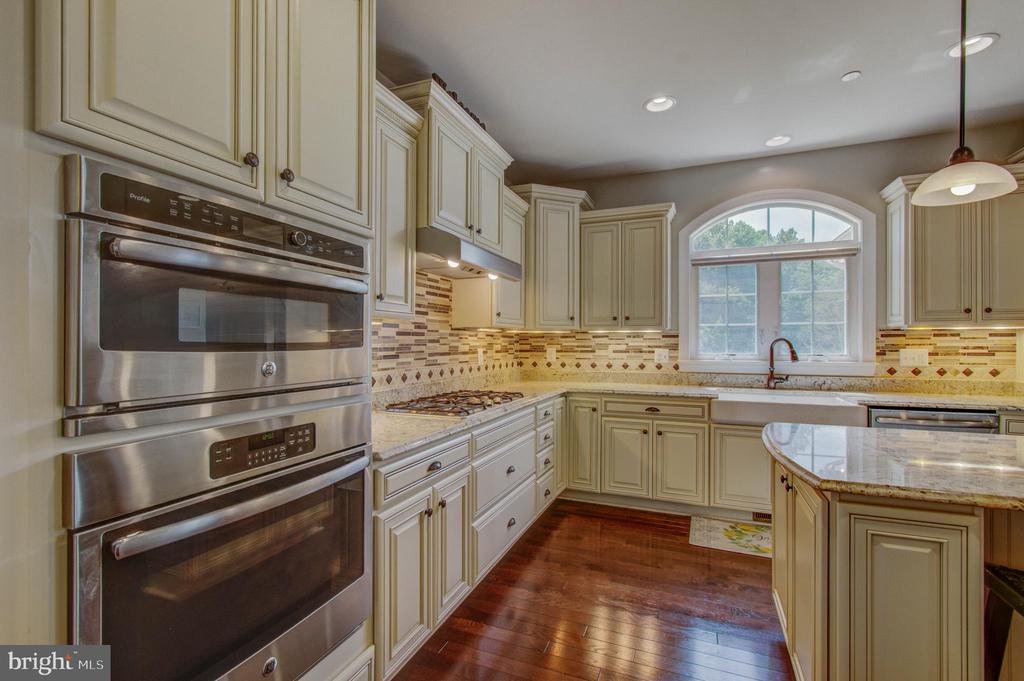 3188 HUNTSMAN DRIVE