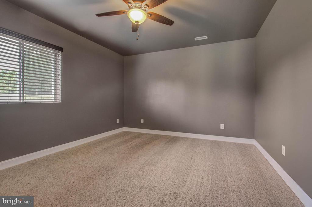 3188 HUNTSMAN DRIVE