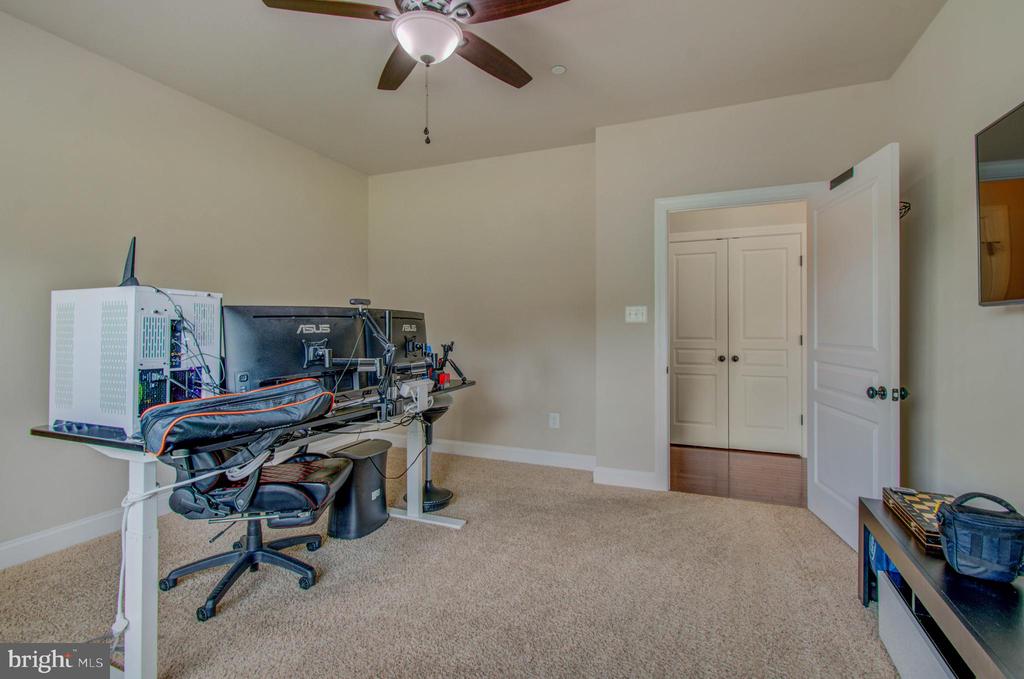 3188 HUNTSMAN DRIVE