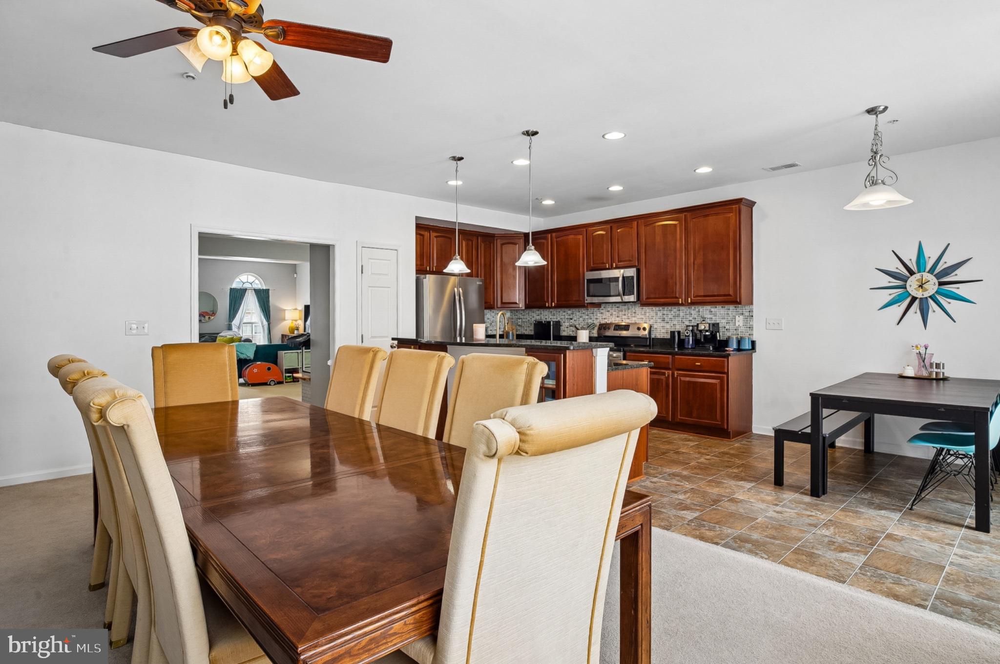 2243 IVY LANE 8
