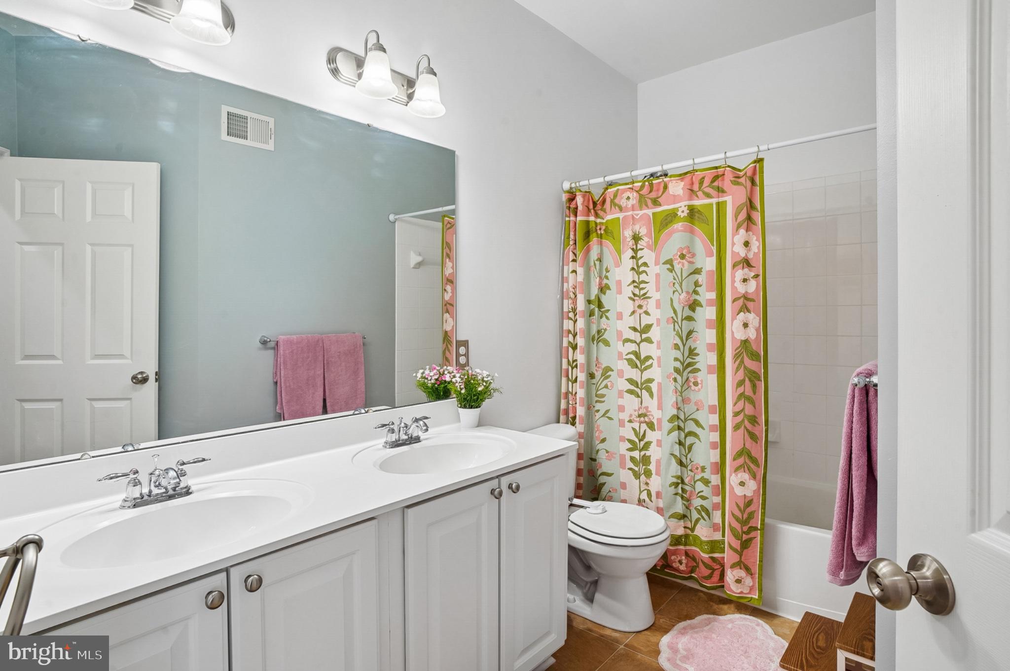 2243 IVY LANE 8