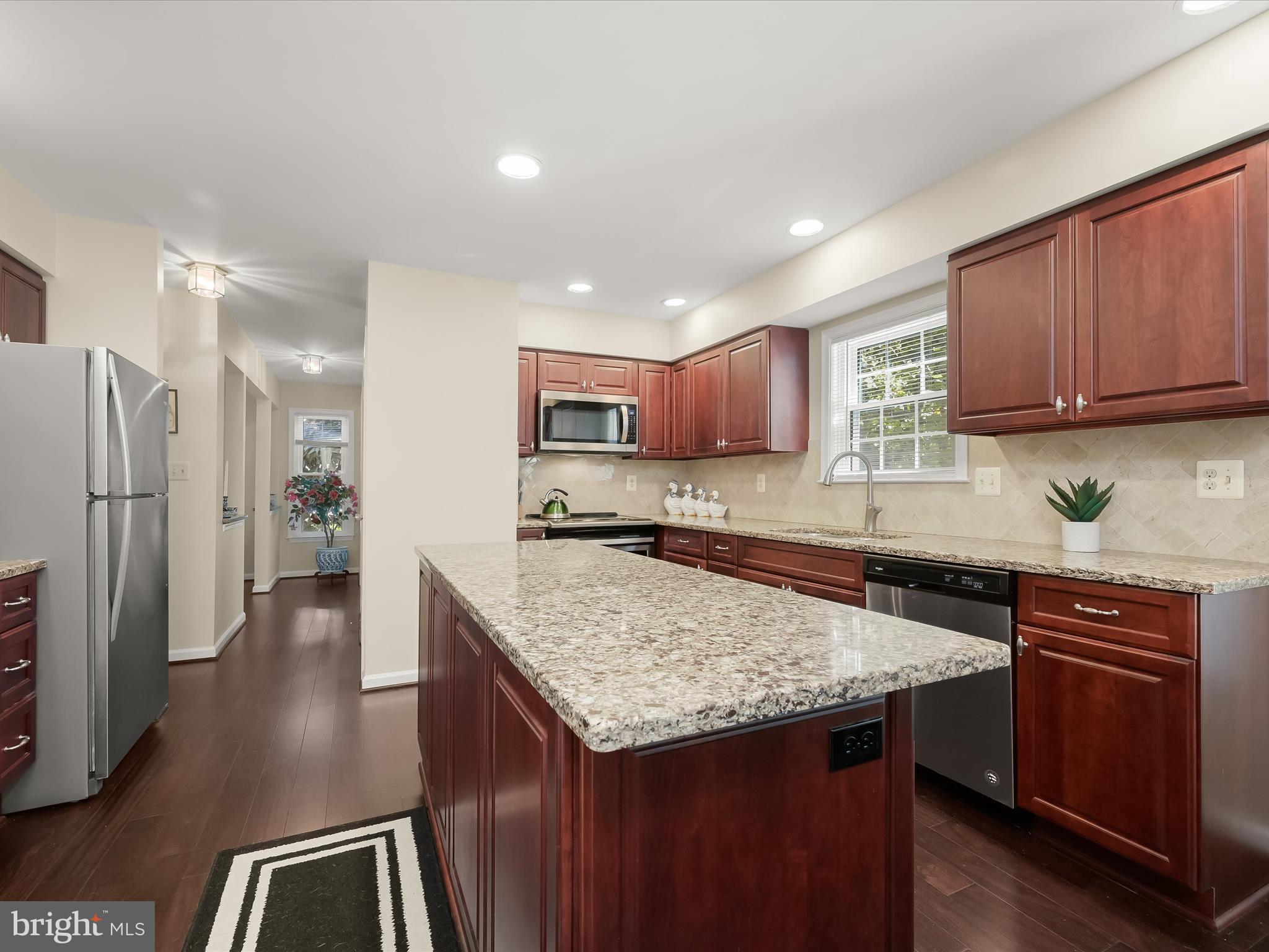 8526 Window Latch Way