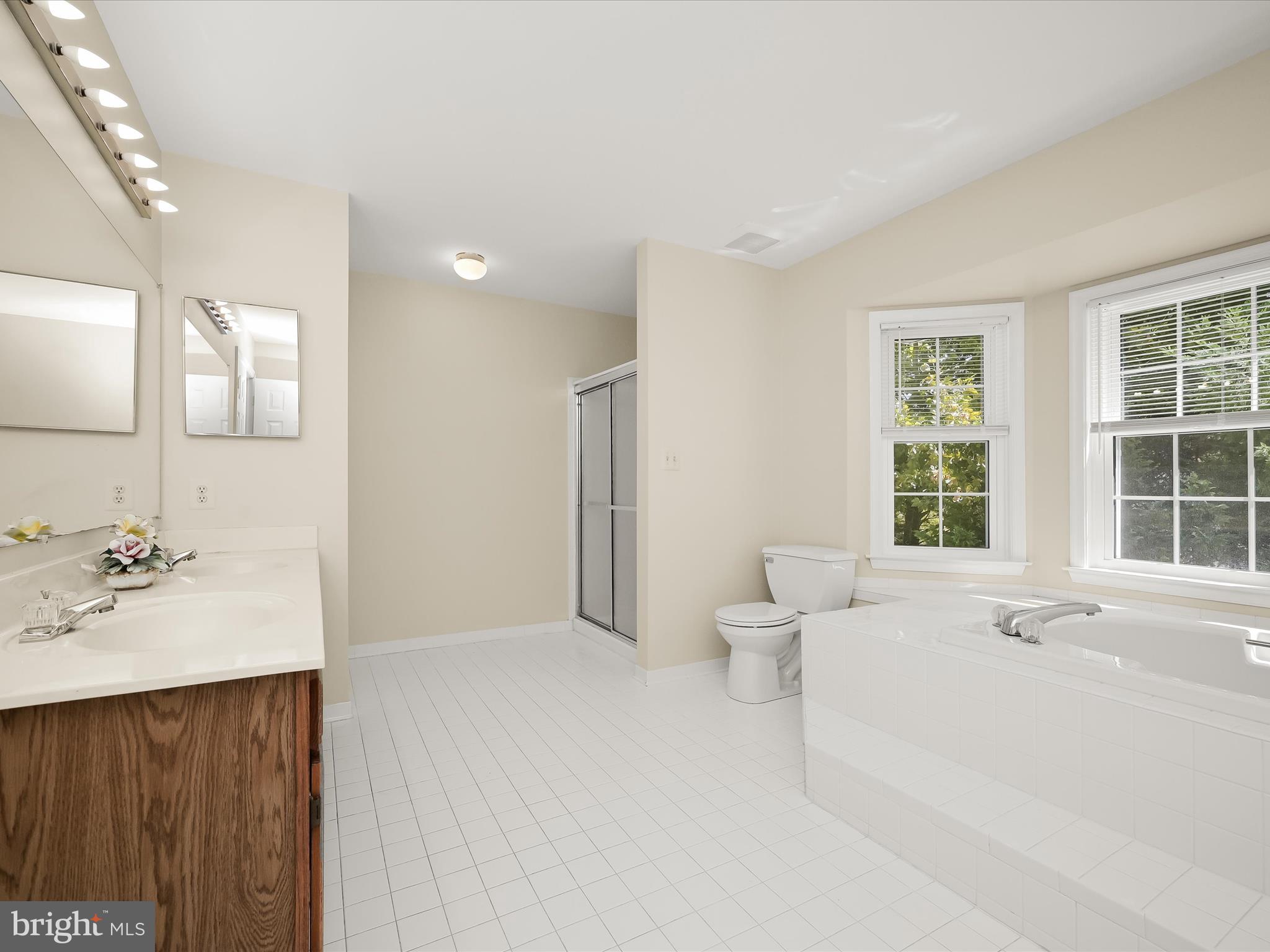 8526 Window Latch Way