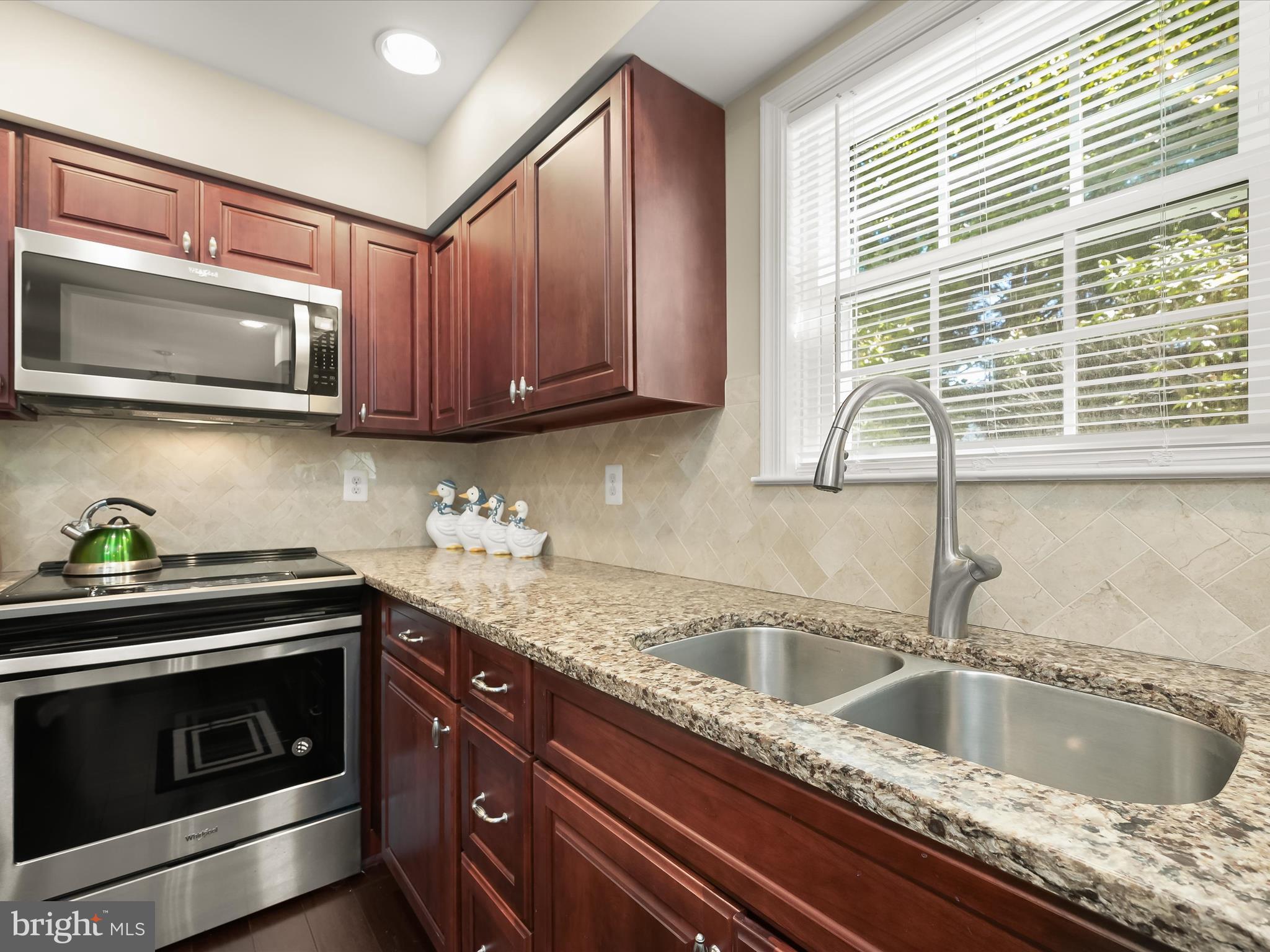 8526 Window Latch Way