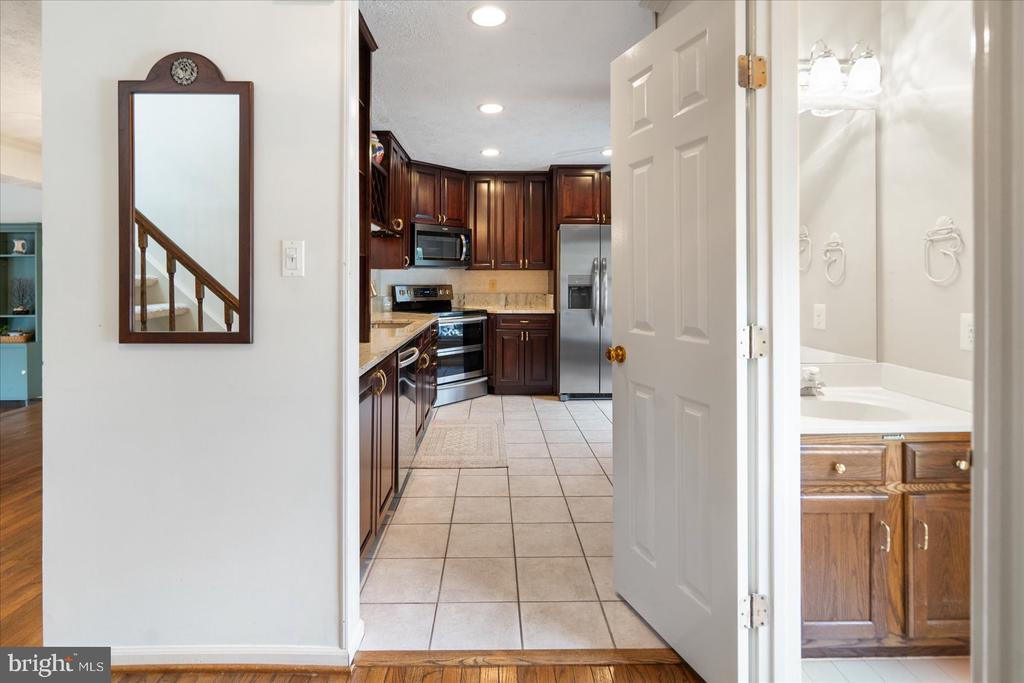 4585 Kingscup Ct