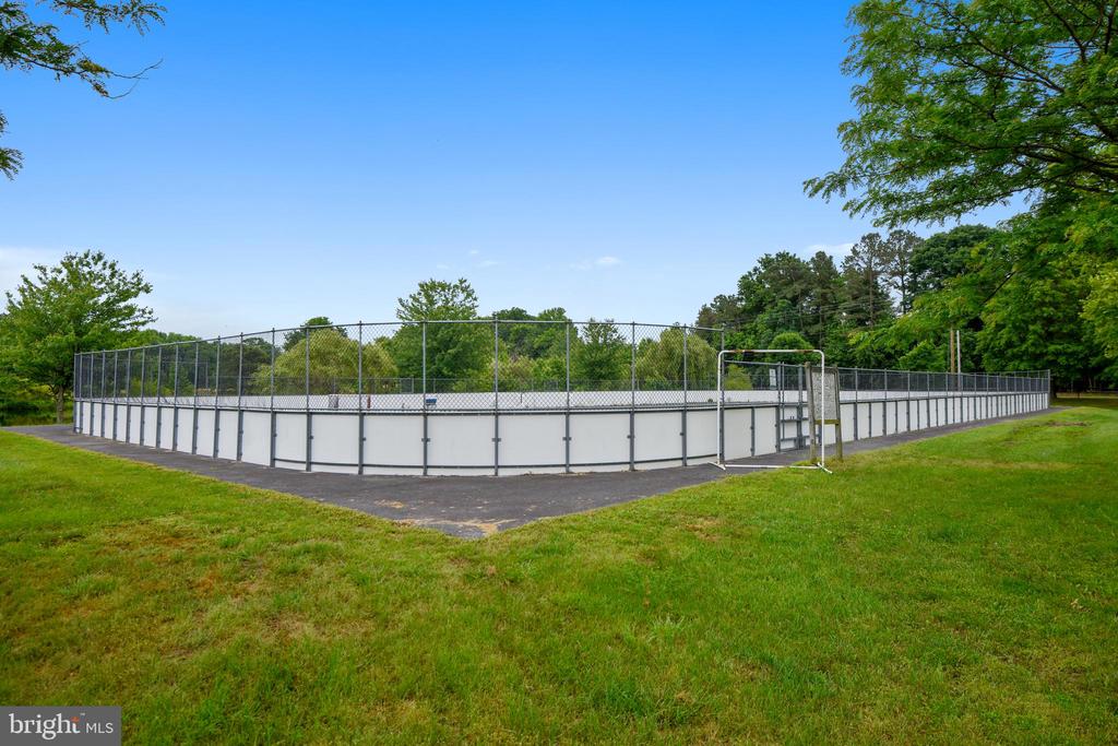 3200 Love Point Rd