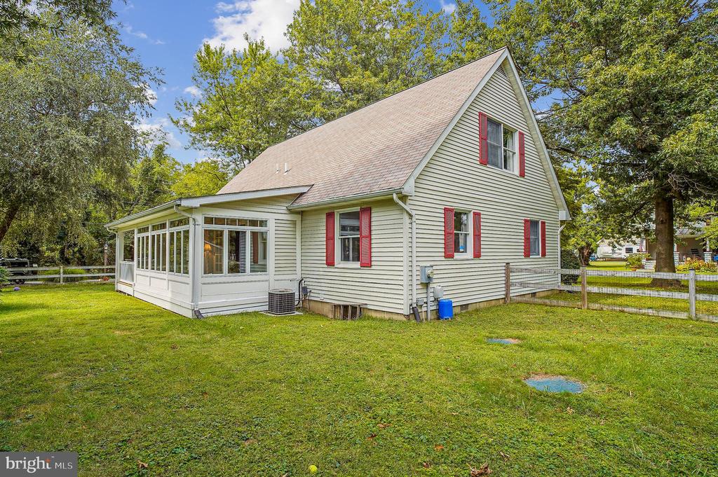 3200 Love Point Rd