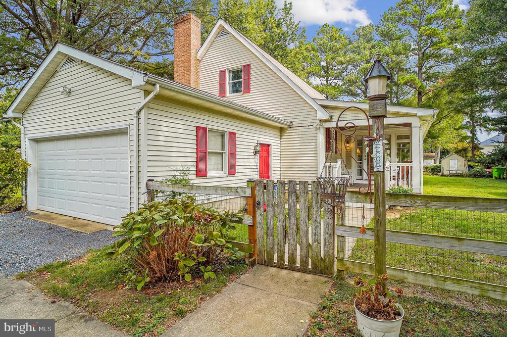 3200 Love Point Rd