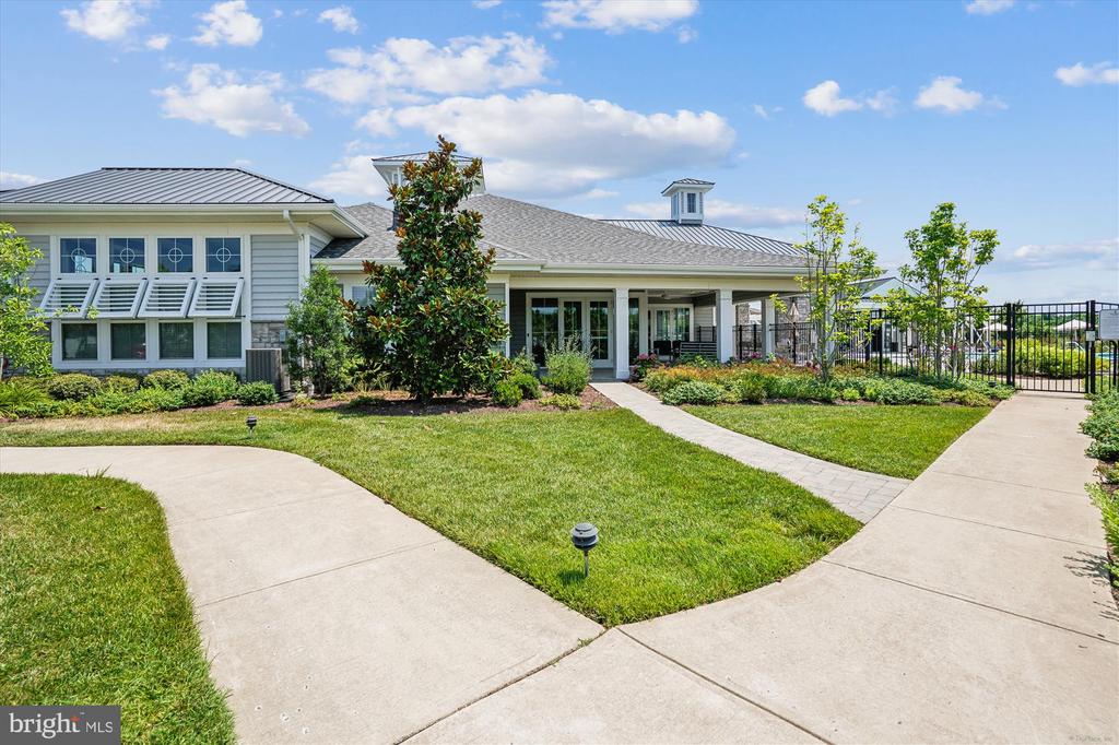 761 Moorings Cir