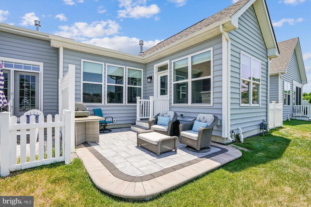 761 Moorings Cir