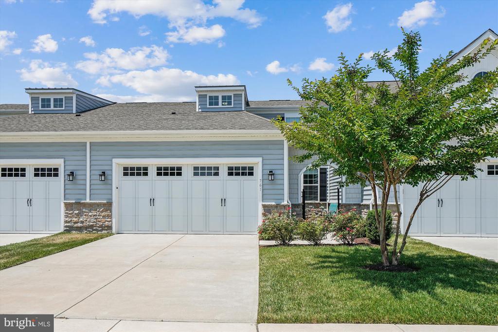 761 Moorings Cir