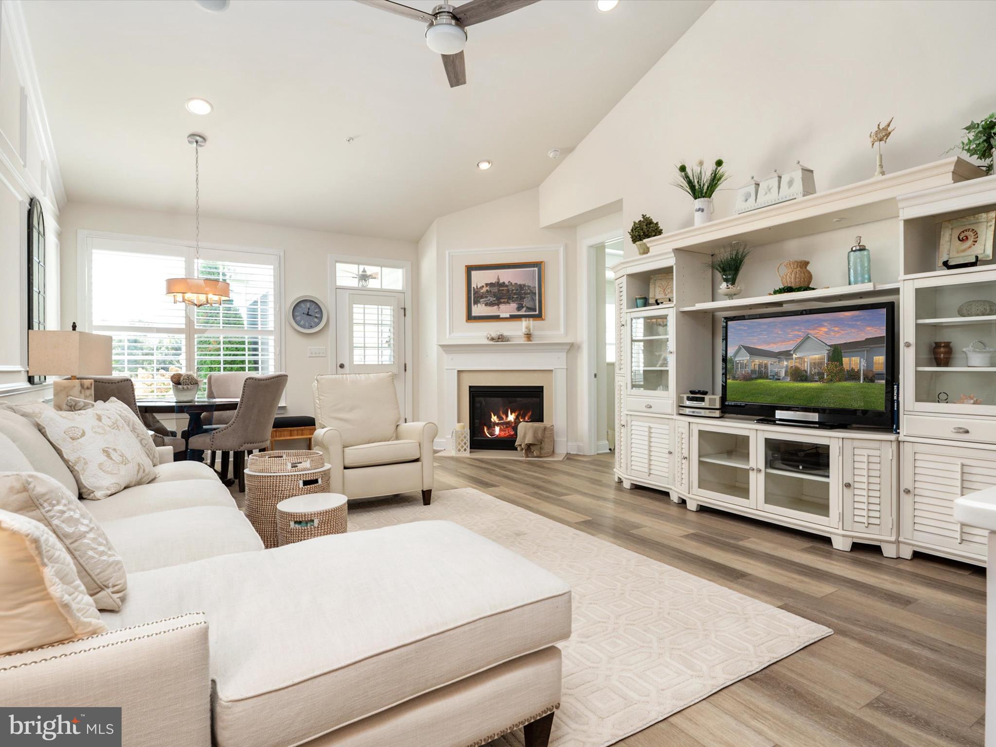 736 MOORINGS CIRCLE 35