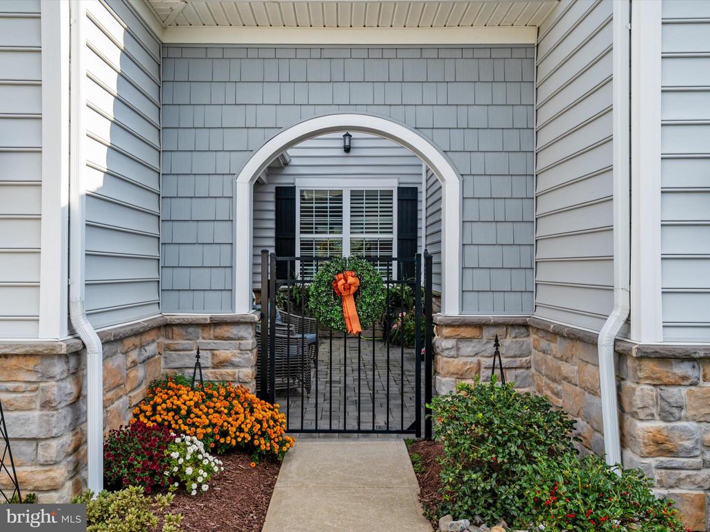 736 MOORINGS CIRCLE 35