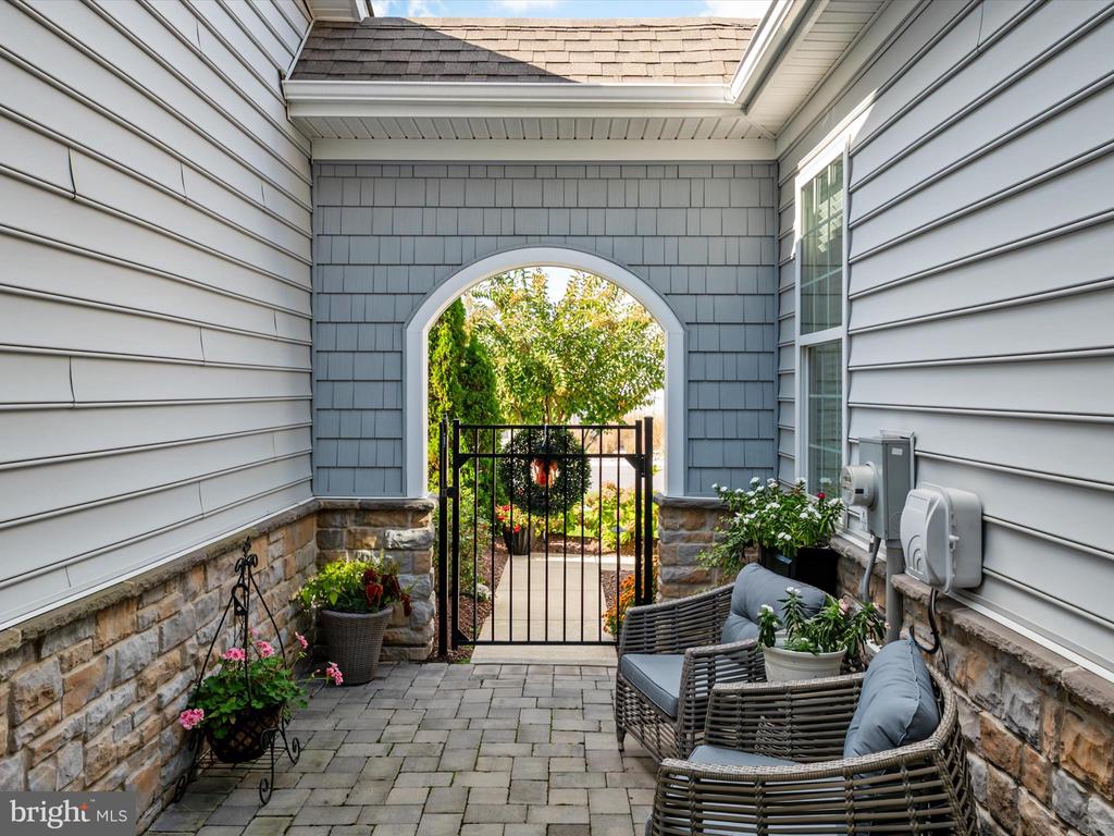 736 MOORINGS CIRCLE 35
