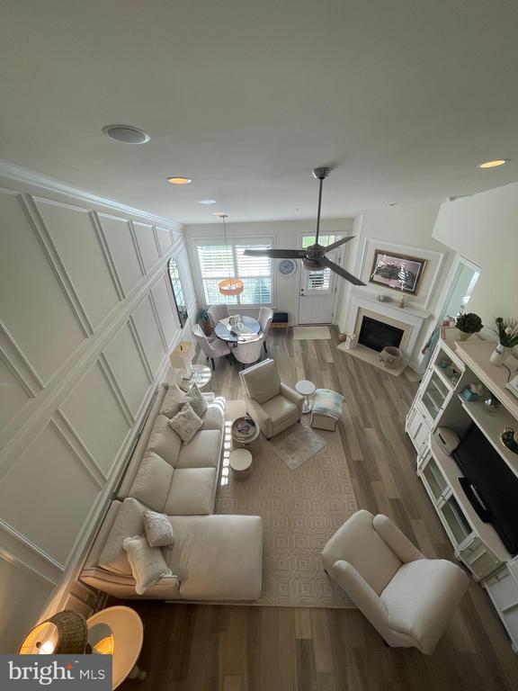 736 MOORINGS CIRCLE 35