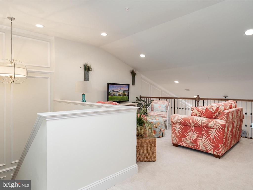 736 MOORINGS CIRCLE 35
