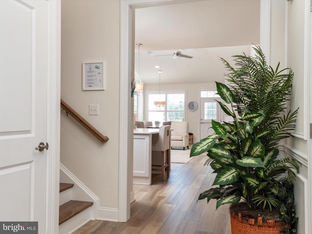 736 MOORINGS CIRCLE 35