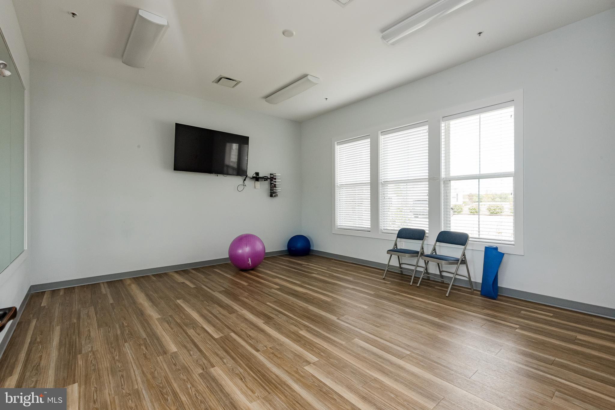 736 MOORINGS CIRCLE 35