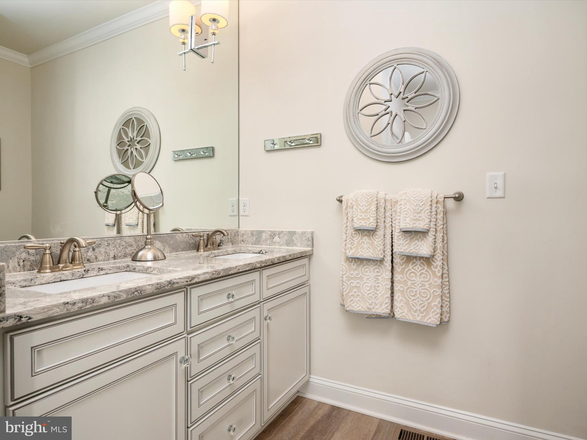 736 MOORINGS CIRCLE 35