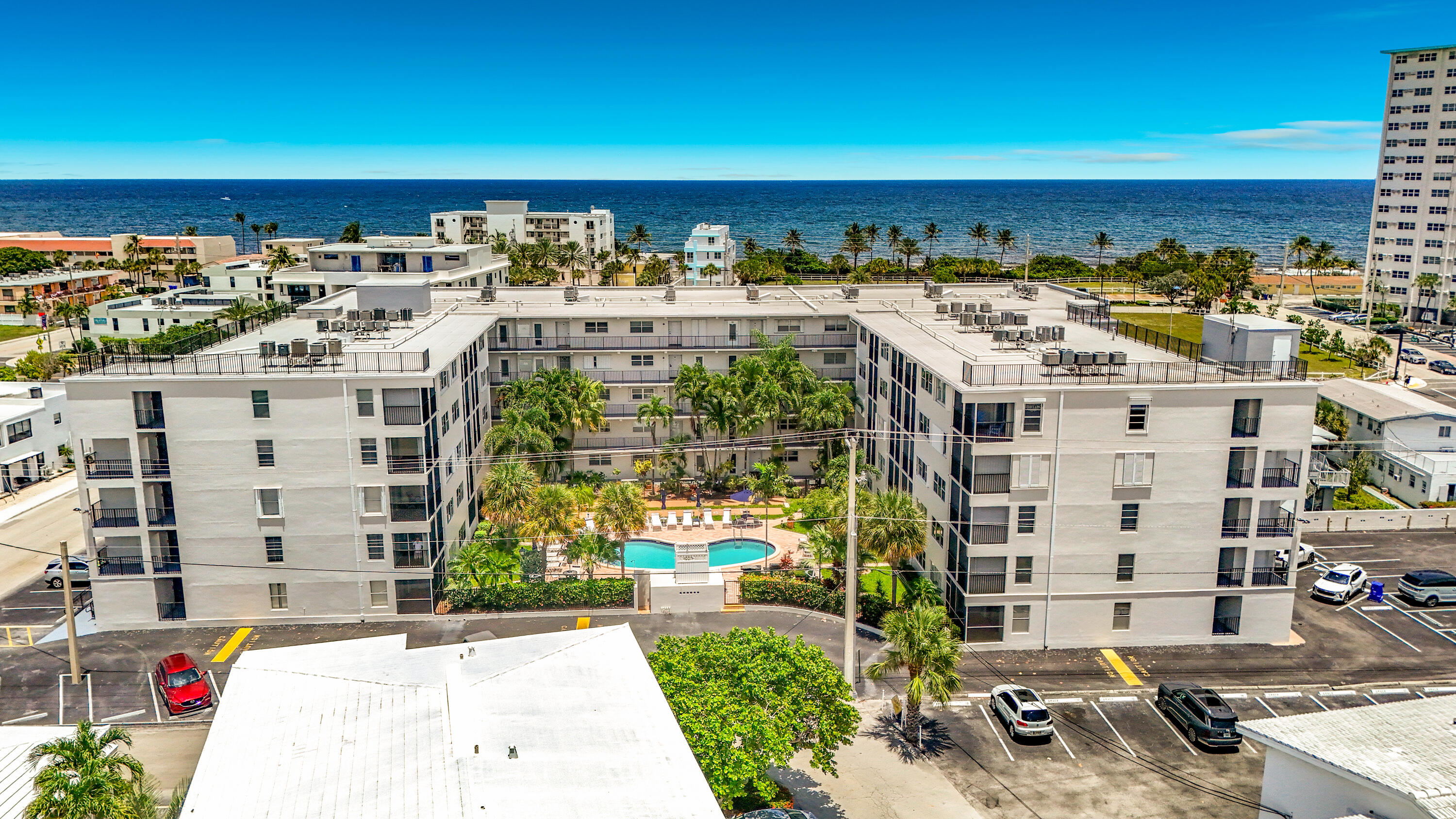 4117 Bougainvilla Drive 207, Lauderdale-By-The-Sea Unit: 207