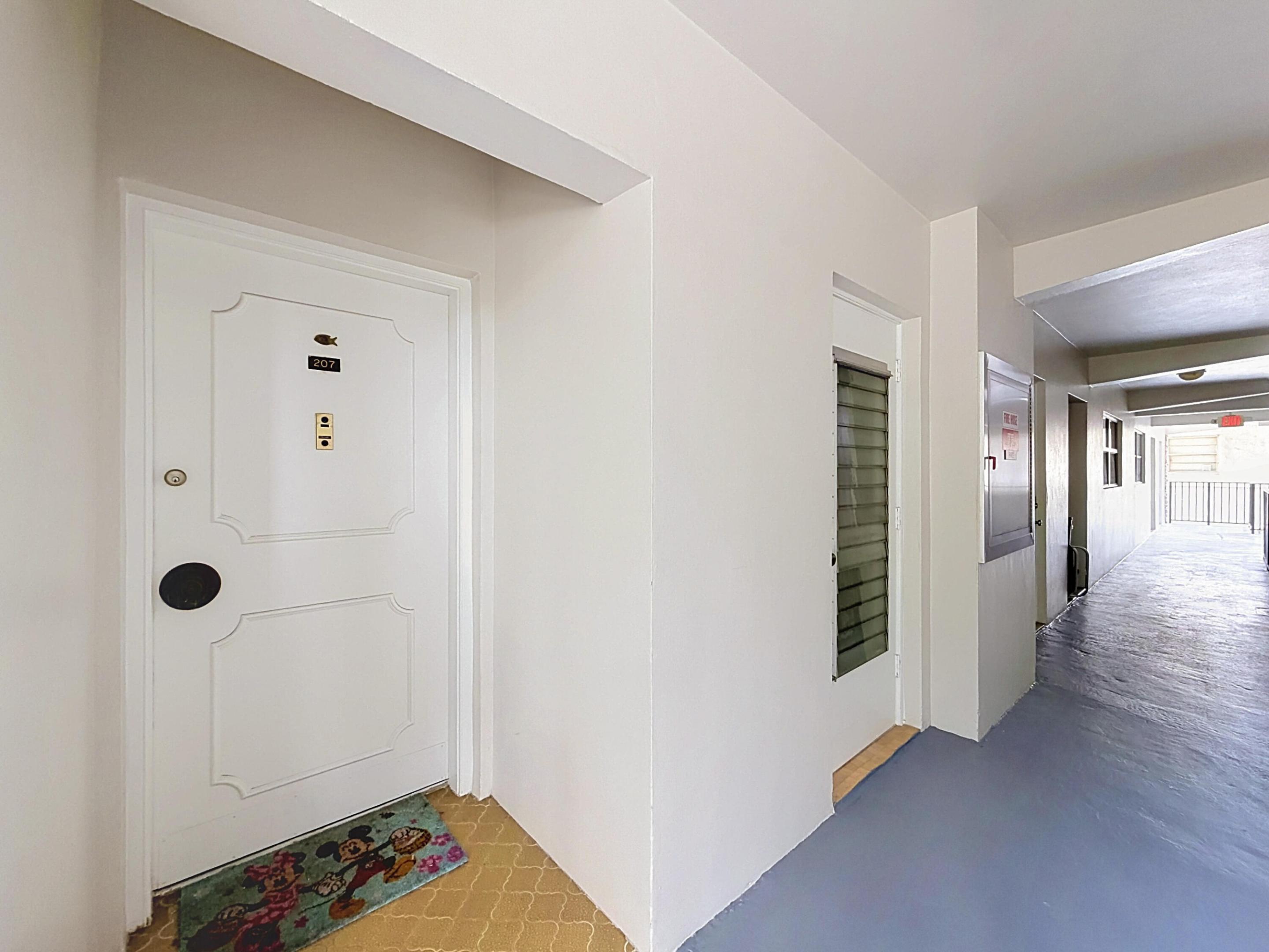 4117 Bougainvilla Drive 207, Lauderdale-By-The-Sea Unit: 207
