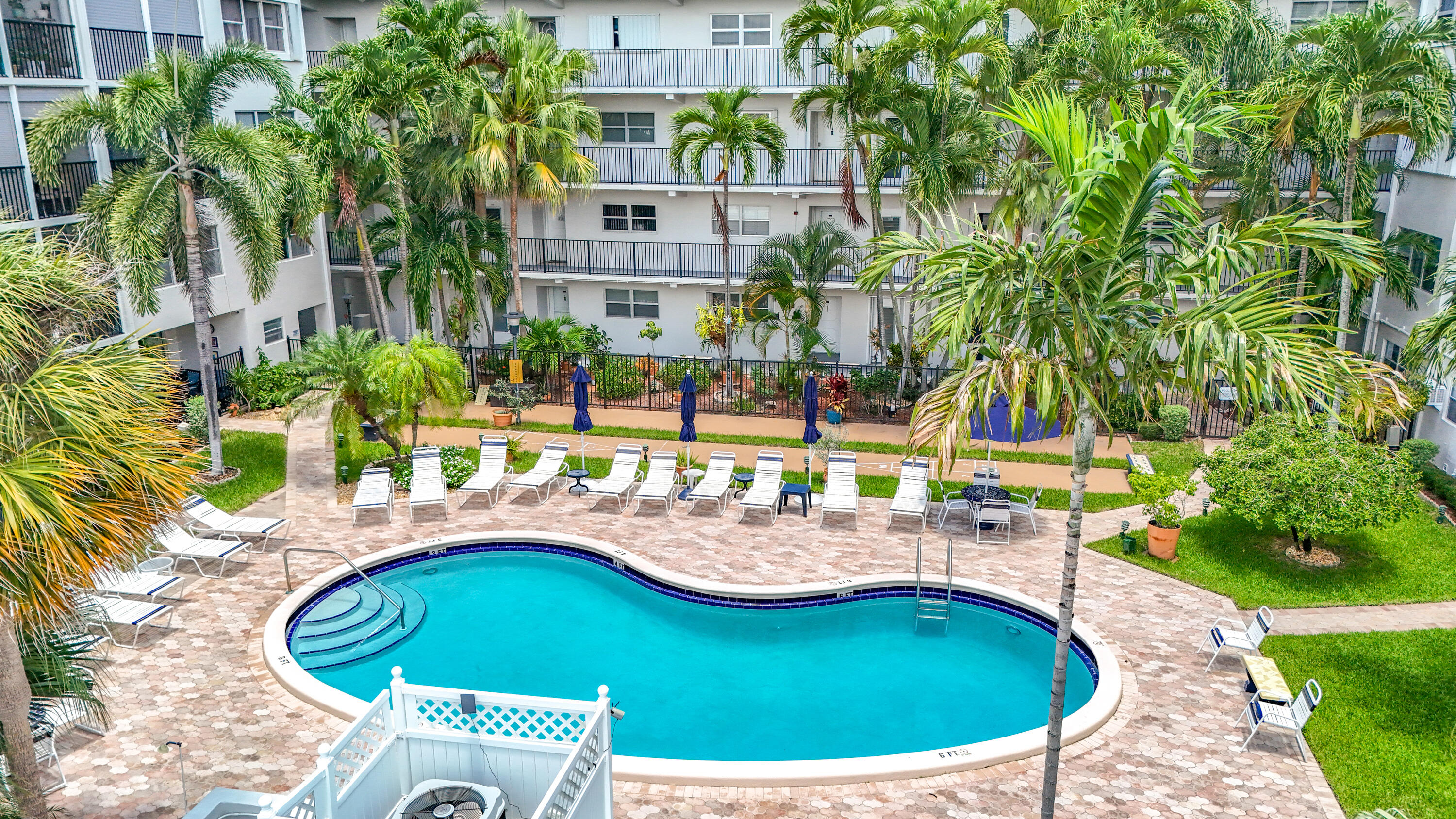 4117 Bougainvilla Drive 207, Lauderdale-By-The-Sea Unit: 207