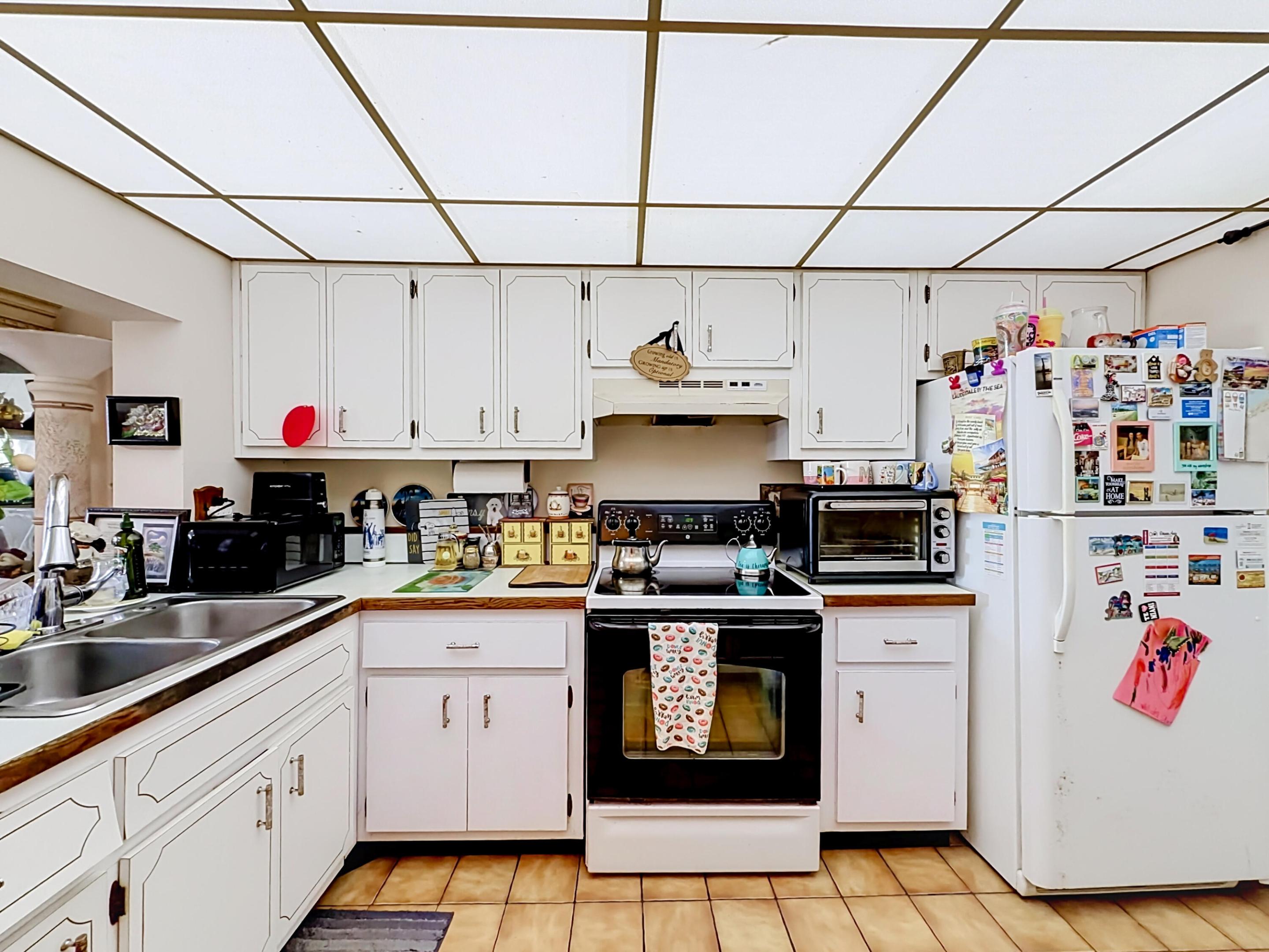 4117 Bougainvilla Drive 207, Lauderdale-By-The-Sea Unit: 207